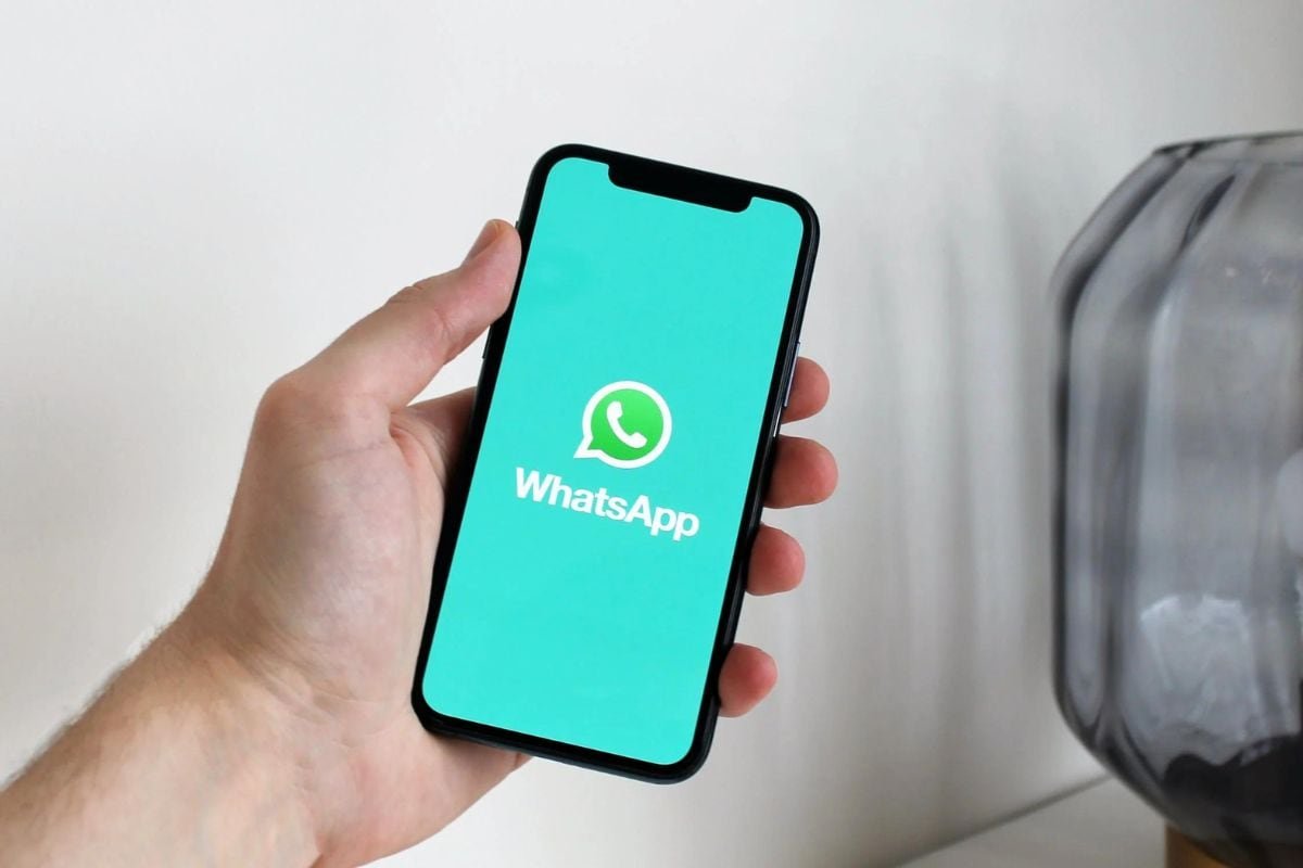 WhatsApp Reportedly Developing AI-Powered Rewrite Feature, Two-Way Voice Chats with Meta AI